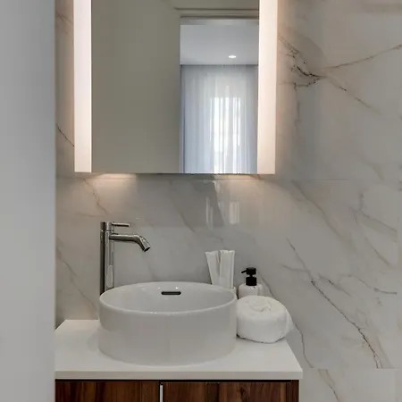 Oniro Makenzy Apartament Larnaca