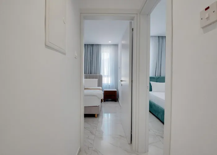 Oniro Makenzy Larnaca